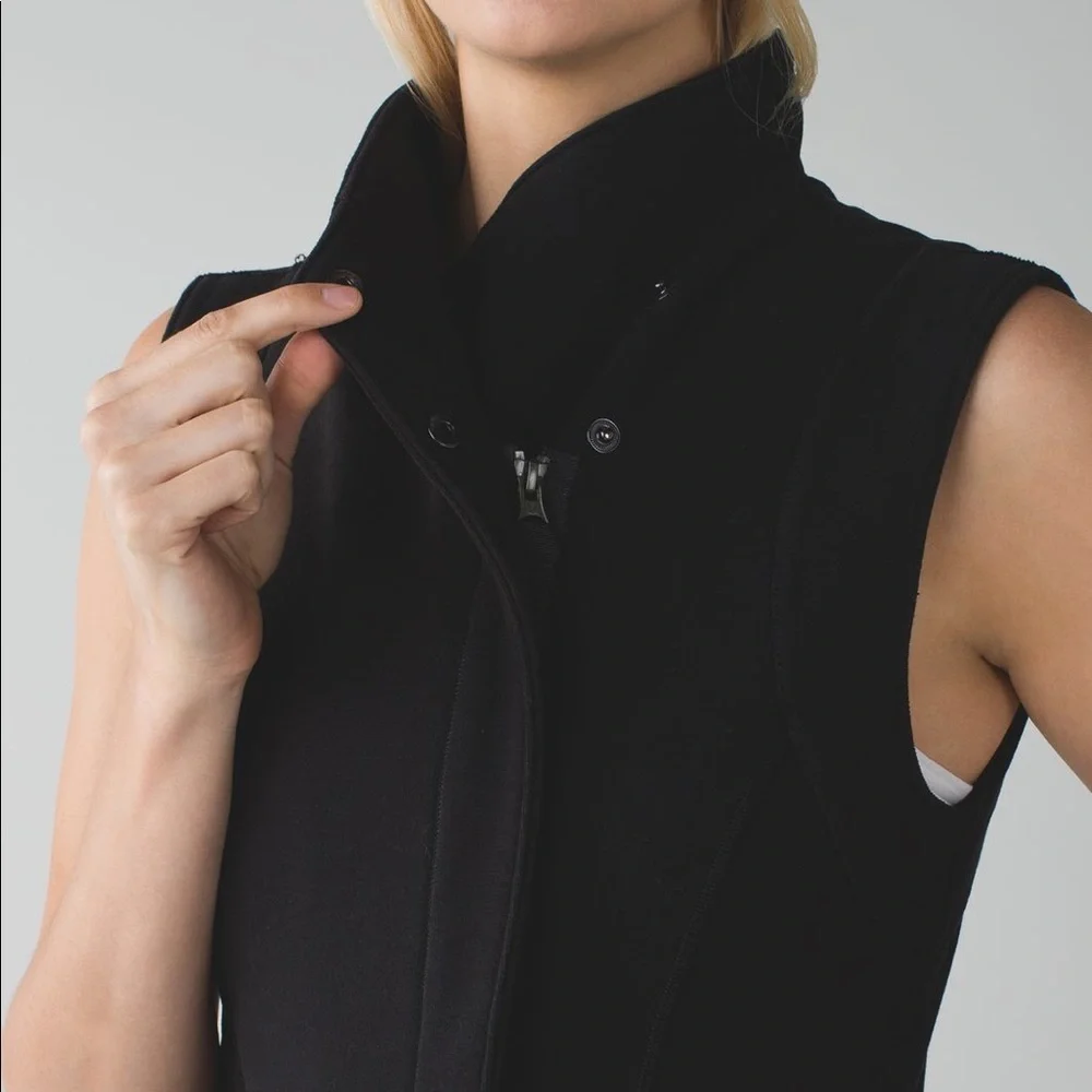 RARE Lululemon Versa Vest Black‎ Size 6